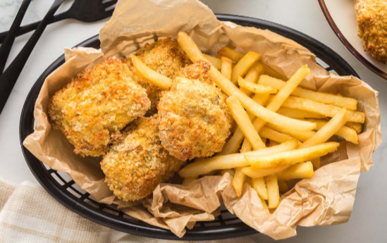 Chicken Nuggets with Chips 